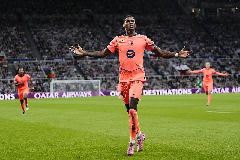 在拉什福德, src